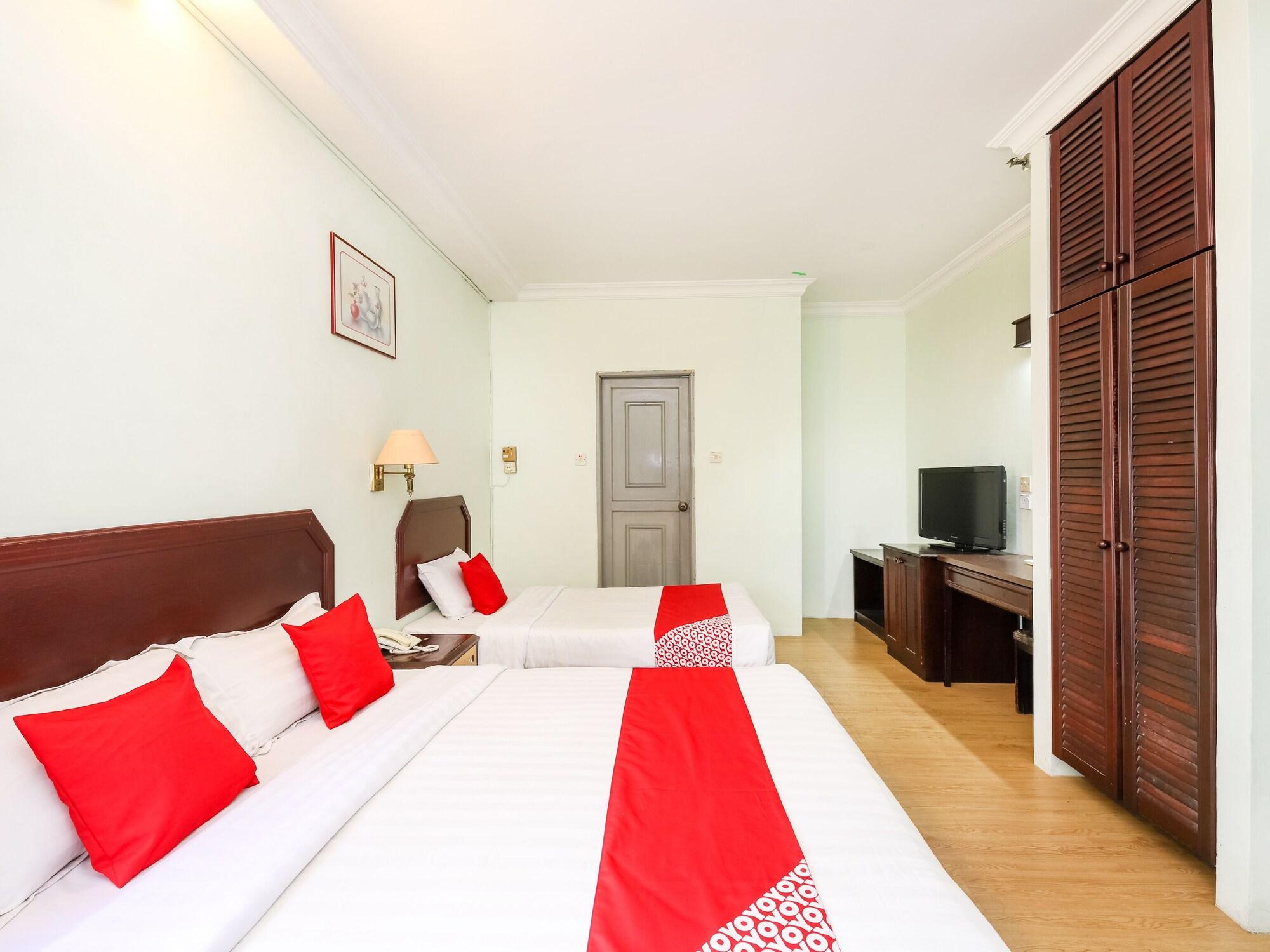 Grand Supreme Hotel Kuching Exterior foto